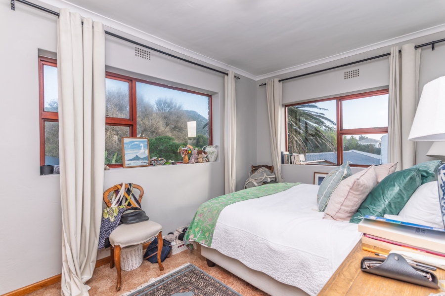 6 Bedroom Property for Sale in Kommetjie Western Cape